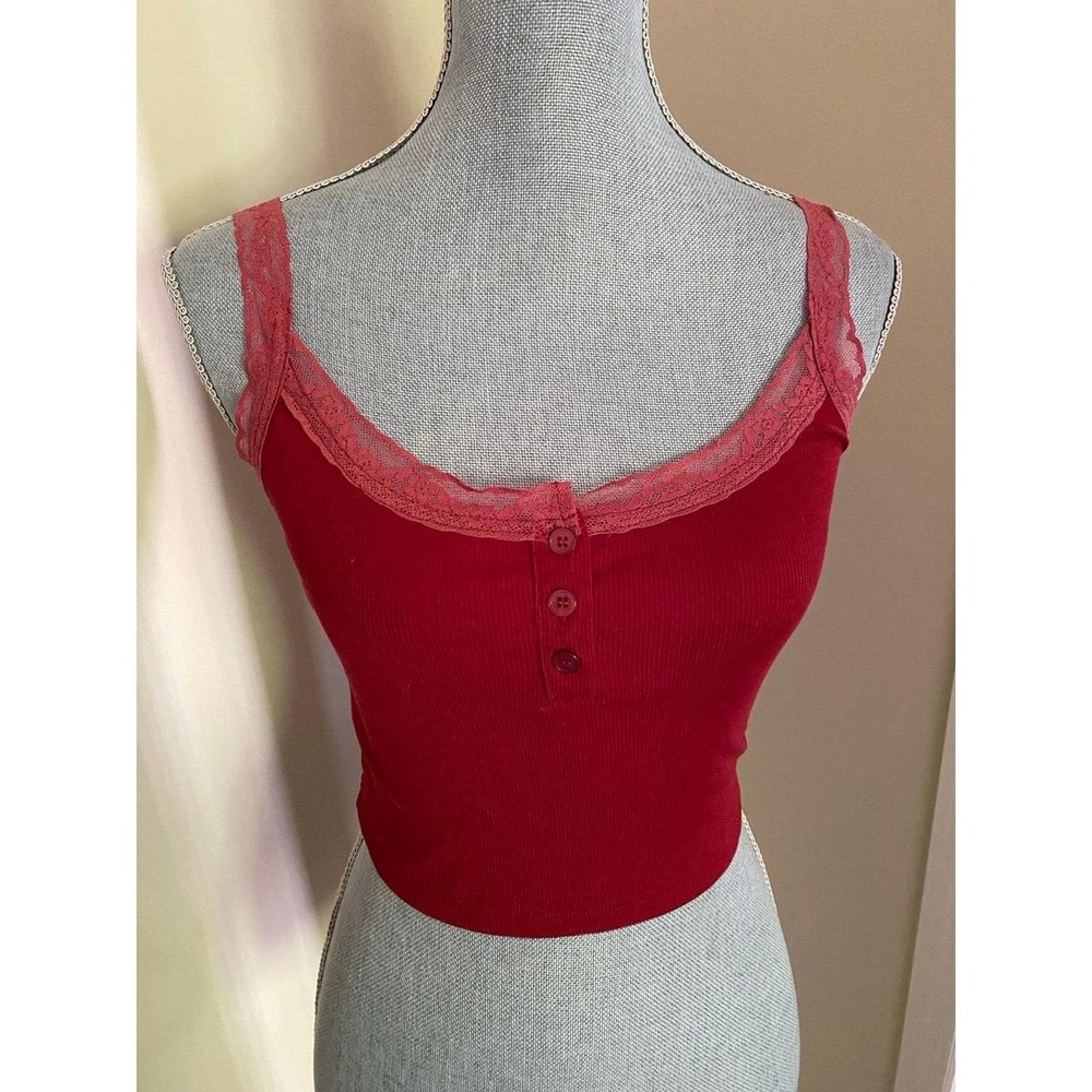 Dazy Red Lace Trim Henley Crop Tank Top Size Small s64